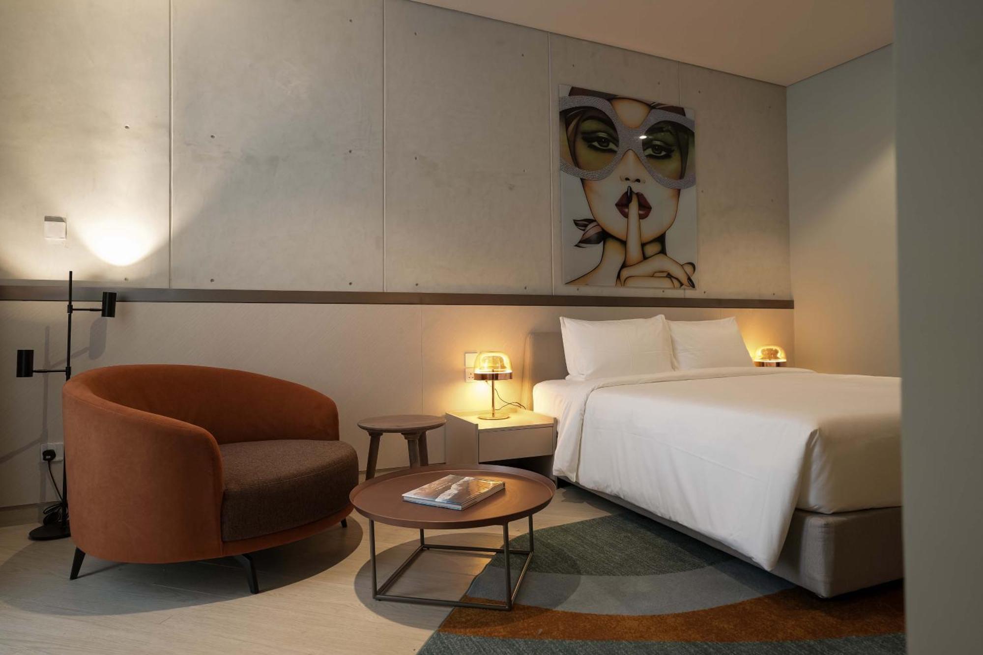 Hostel Sesaya Poshtel & Bistro - Colombo's Newest And Finest Poshtel Dorms And