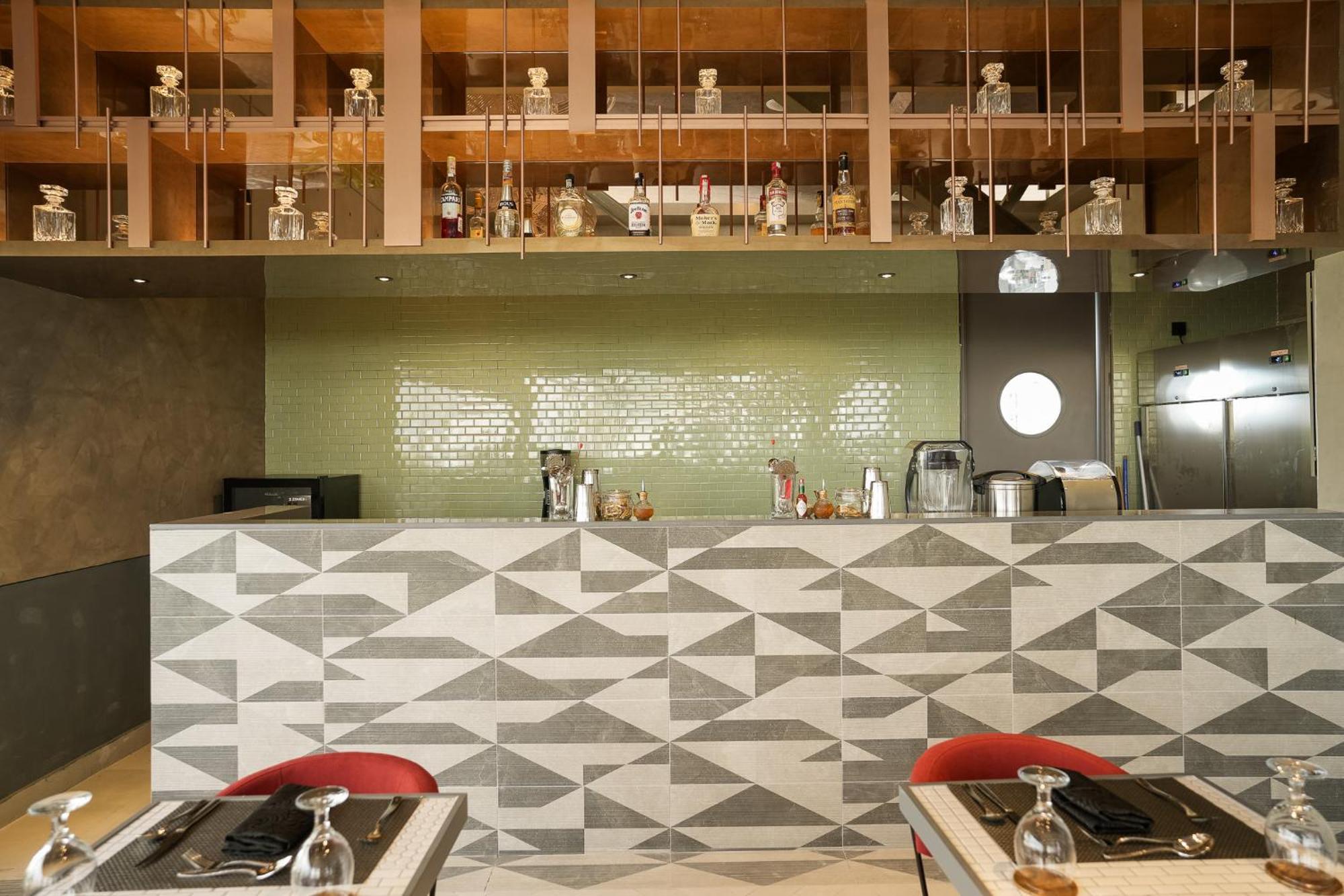 Sesaya Poshtel & Bistro - Colombo's Newest And Finest Poshtel Dorms And