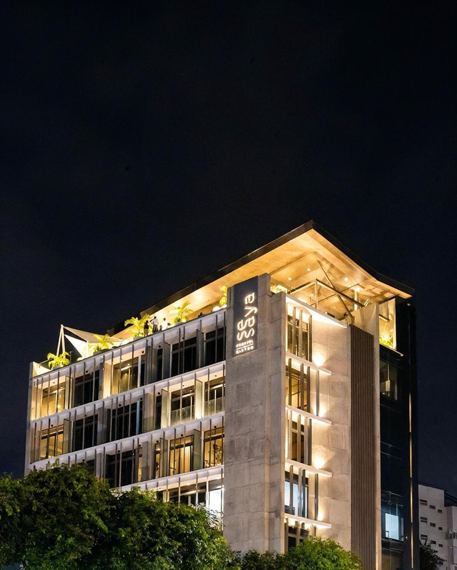 Sesaya Poshtel & Bistro - Colombo's Newest And Finest Poshtel Dorms And *